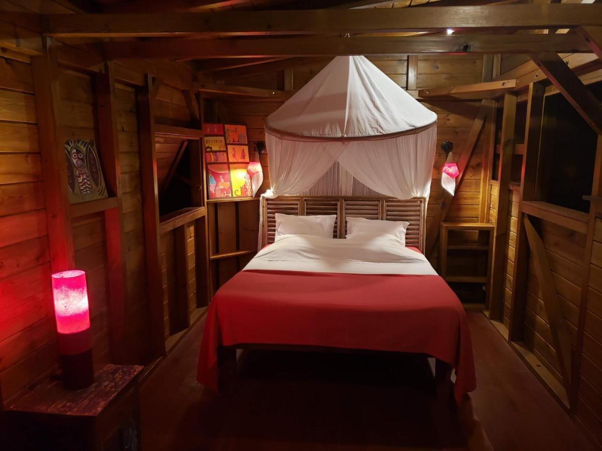 Les Bananes Vertes Ecolodges 圣克洛德 外观 照片