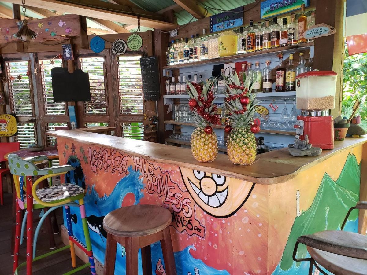 Les Bananes Vertes Ecolodges 圣克洛德 外观 照片