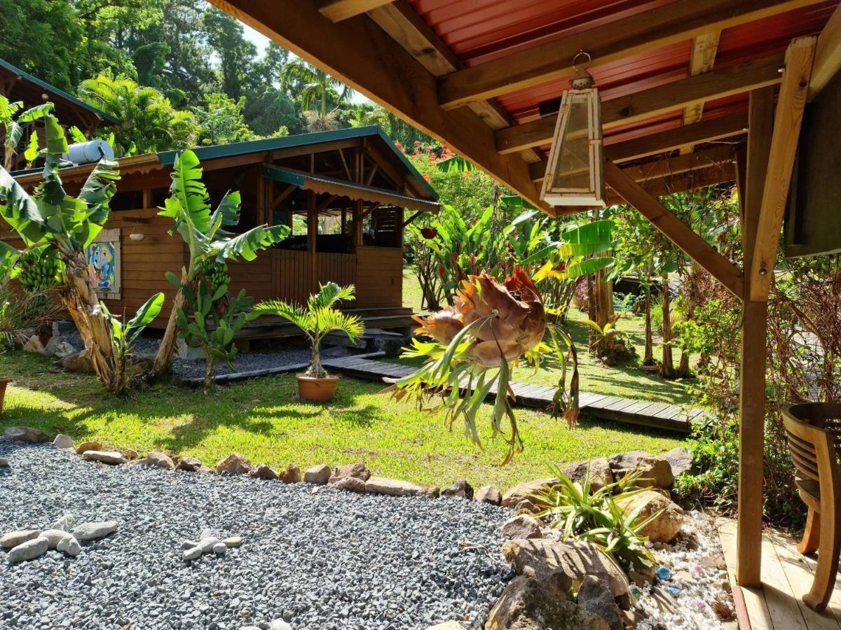 Les Bananes Vertes Ecolodges 圣克洛德 外观 照片