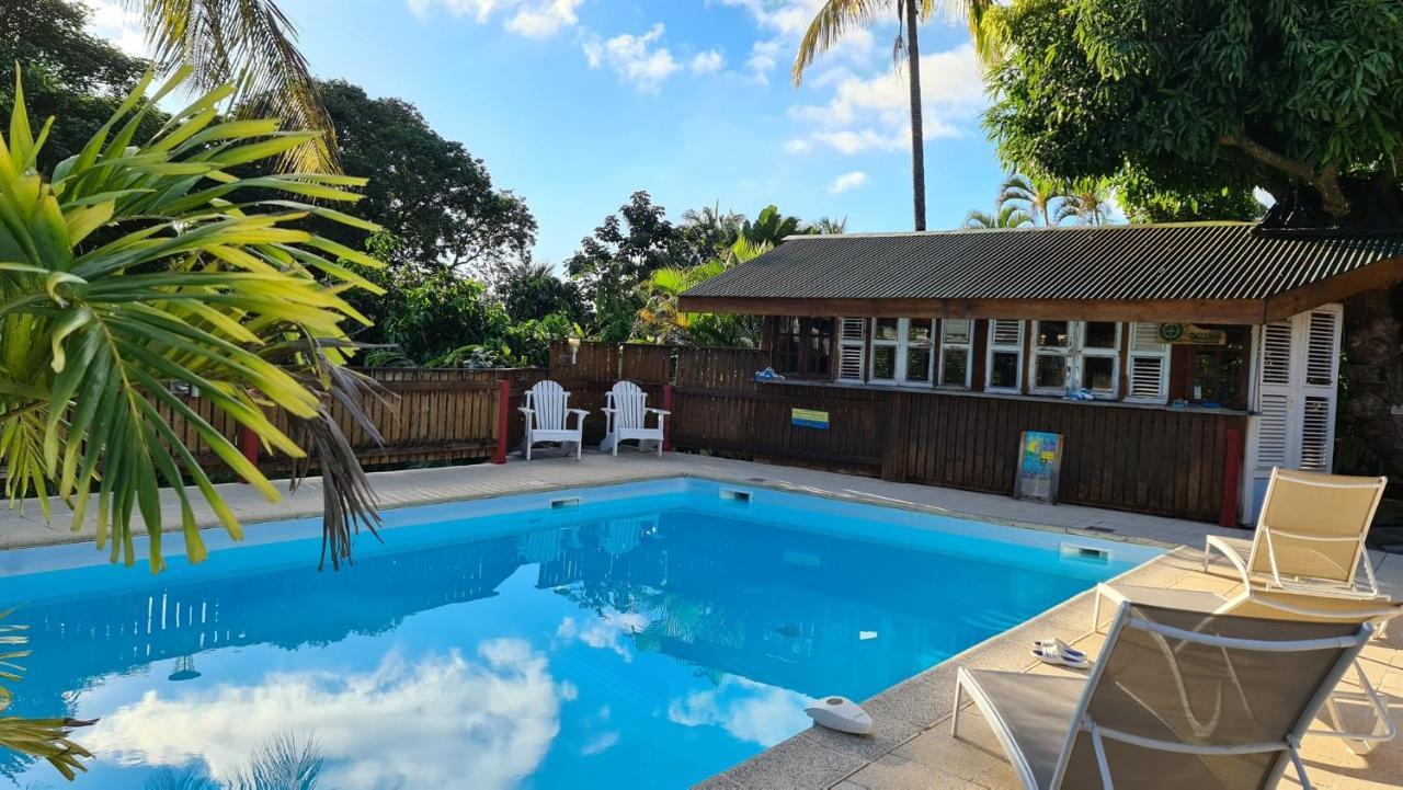 Les Bananes Vertes Ecolodges 圣克洛德 外观 照片